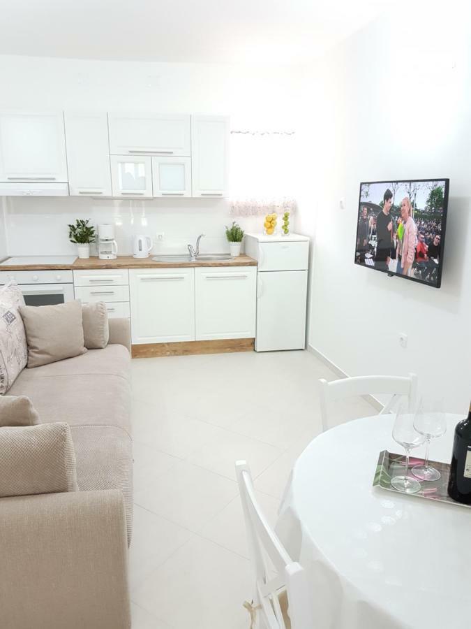 Apartmani Luka & Iva シベニク エクステリア 写真