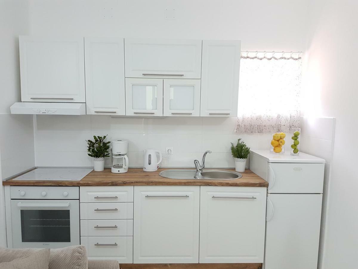 Apartmani Luka & Iva シベニク エクステリア 写真