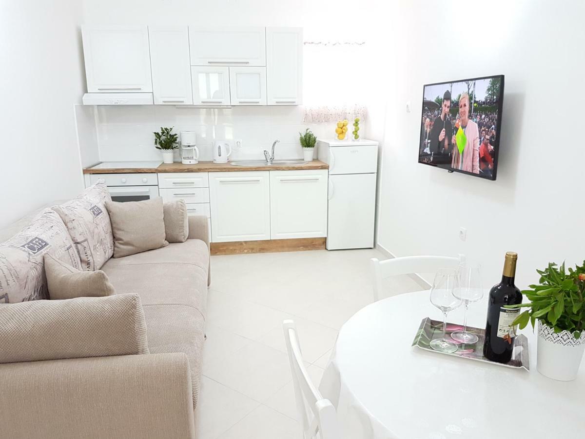 Apartmani Luka & Iva シベニク エクステリア 写真
